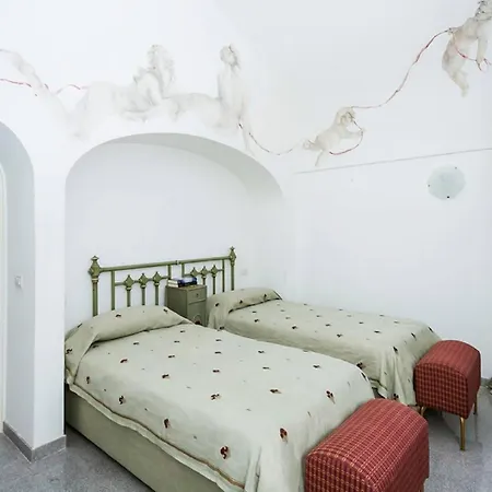 One Of The Few Nineteenth-century Residences Of Holiday home